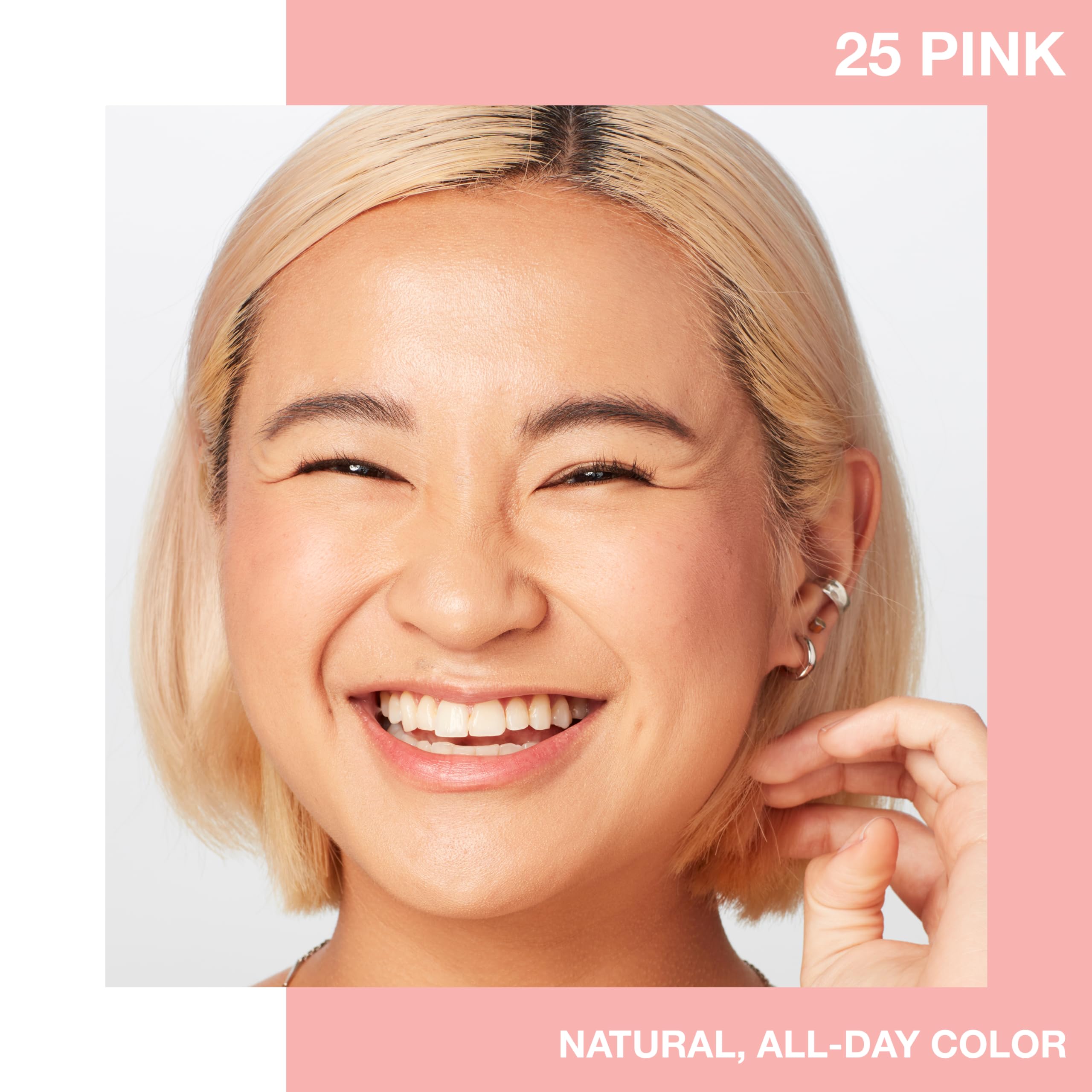 Maybelline Fit Me Blush muestra color suave que realza la tez.