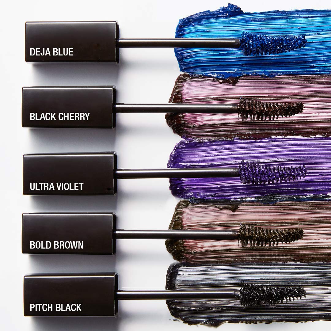 Maybelline Snapscara tono Deja Azul para look audaz.