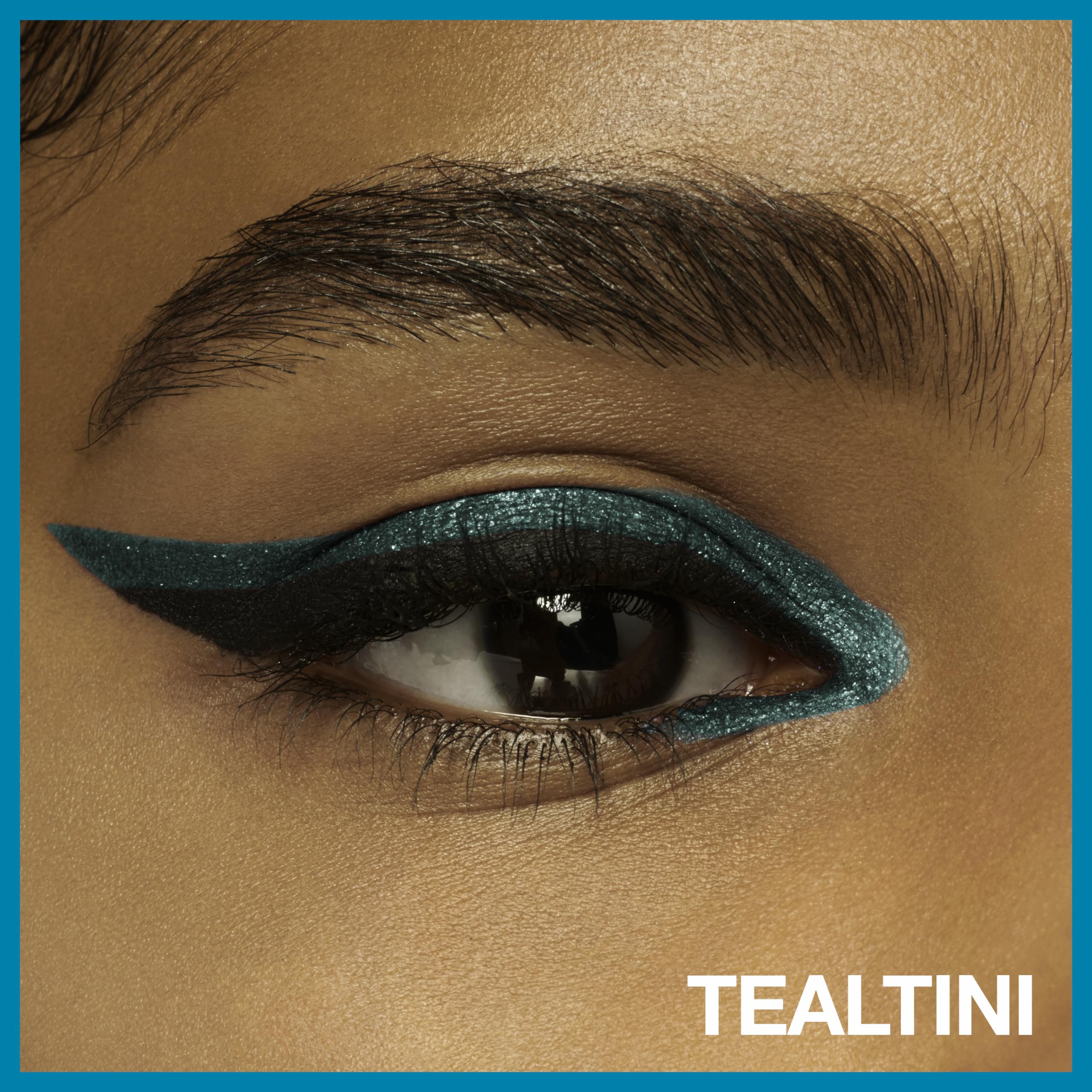 Delineador MAYBELLINE Tattoo Studio Tealtini, afilable para un trazo intenso.