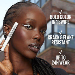 MAYBELLINE Tattoo Studio Dip-Ink Liner: trazos gruesos para un look gráfico duradero.