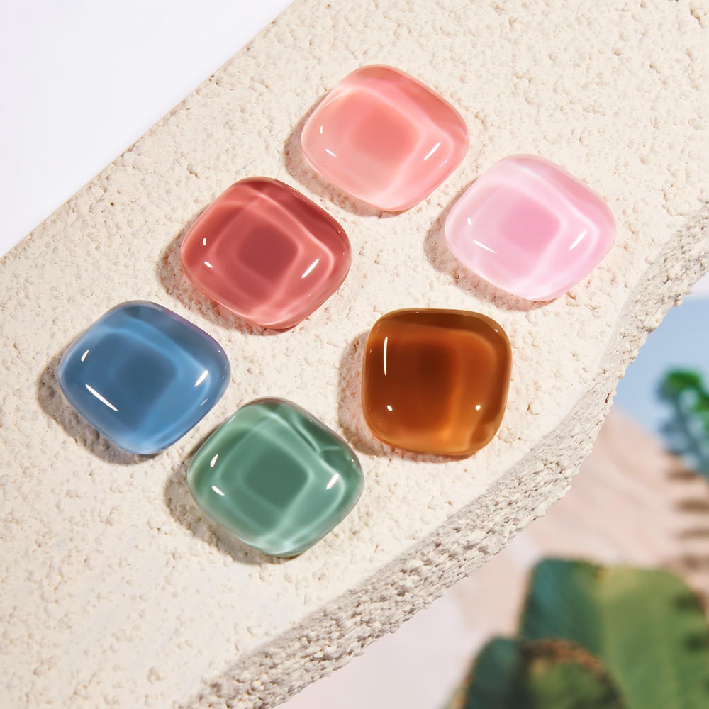 Textura jelly con brillo intenso para uñas modernas.