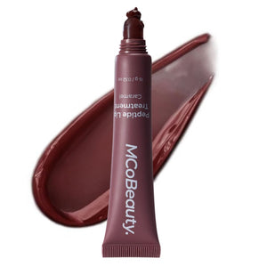 MCoBeauty Peptide Lip Treatment Caramel con empaque compacto para retoques diarios