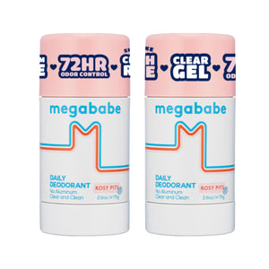 Megababe Daily Deodorant Rosy Pits, envase translúcido para uso diario y discreto.