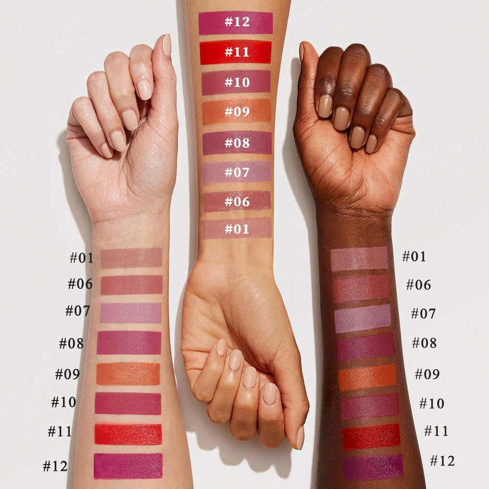 mekuel lápiz de labios maroon: delineado natural y acabado suave.