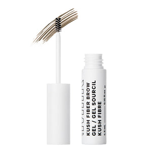 Milk Makeup KUSH Fiber Brow Gel envase visible, diseño limpio para viajar