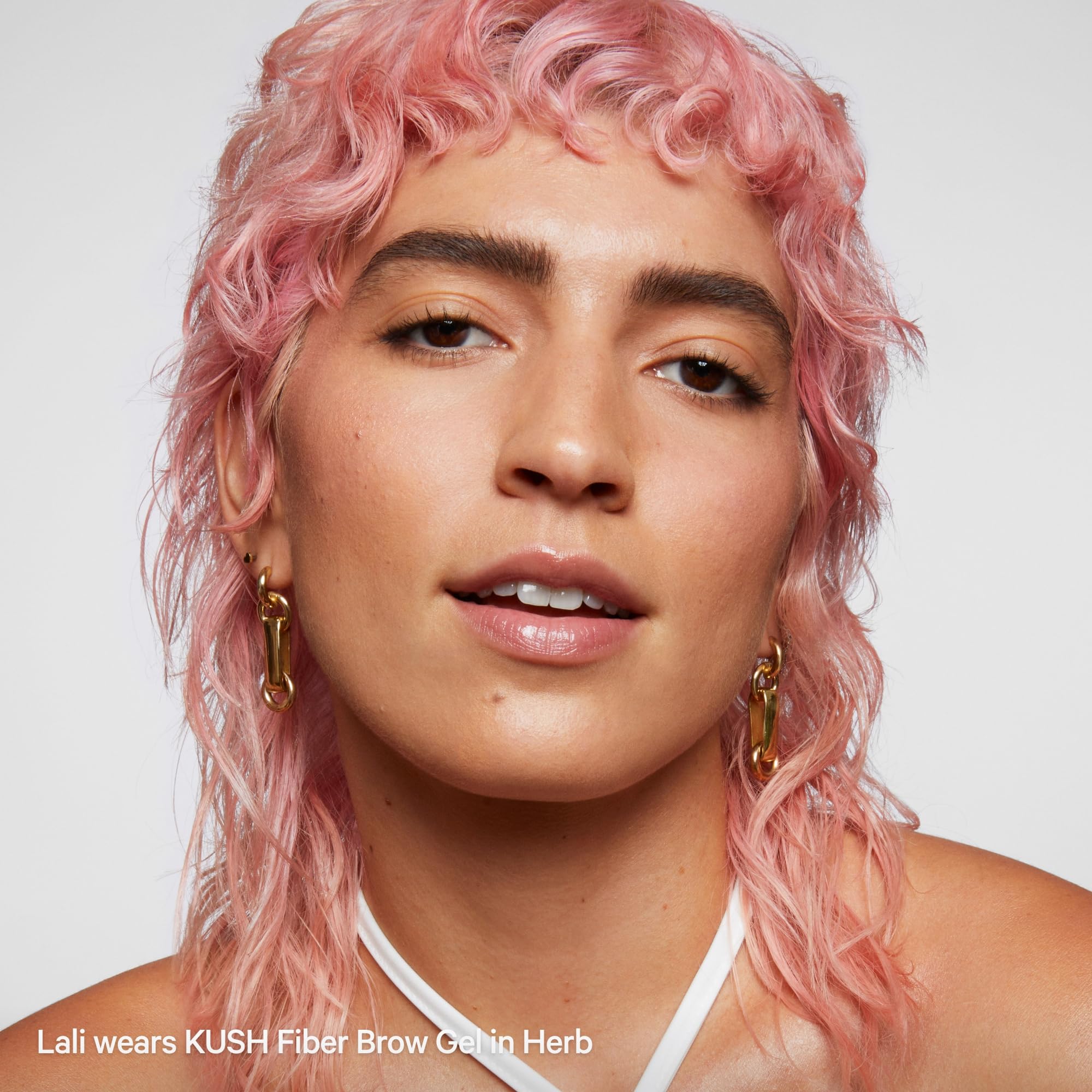 Milk Makeup KUSH Fiber Brow Gel vegano, fórmula limpia