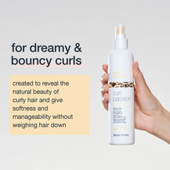 milk-shake Curl Passion aroma tropical, experiencia sensorial durante el peinado.