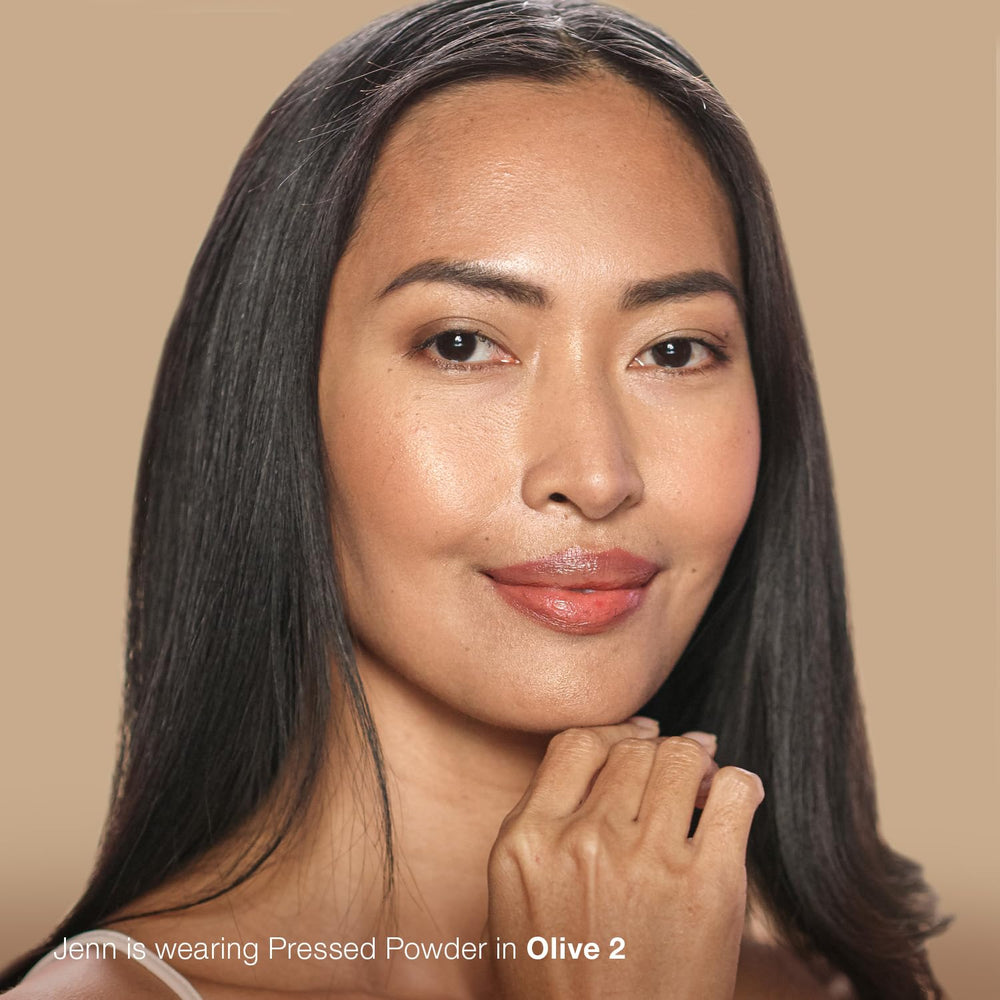 Ingredientes naturales de Mineral Fusion: granada, té blanco y té rojo para iluminar.