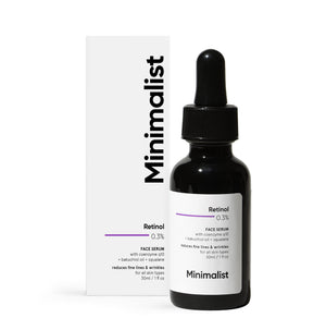 Minimalist sérum retinol: botella con protección UV para uso nocturno.