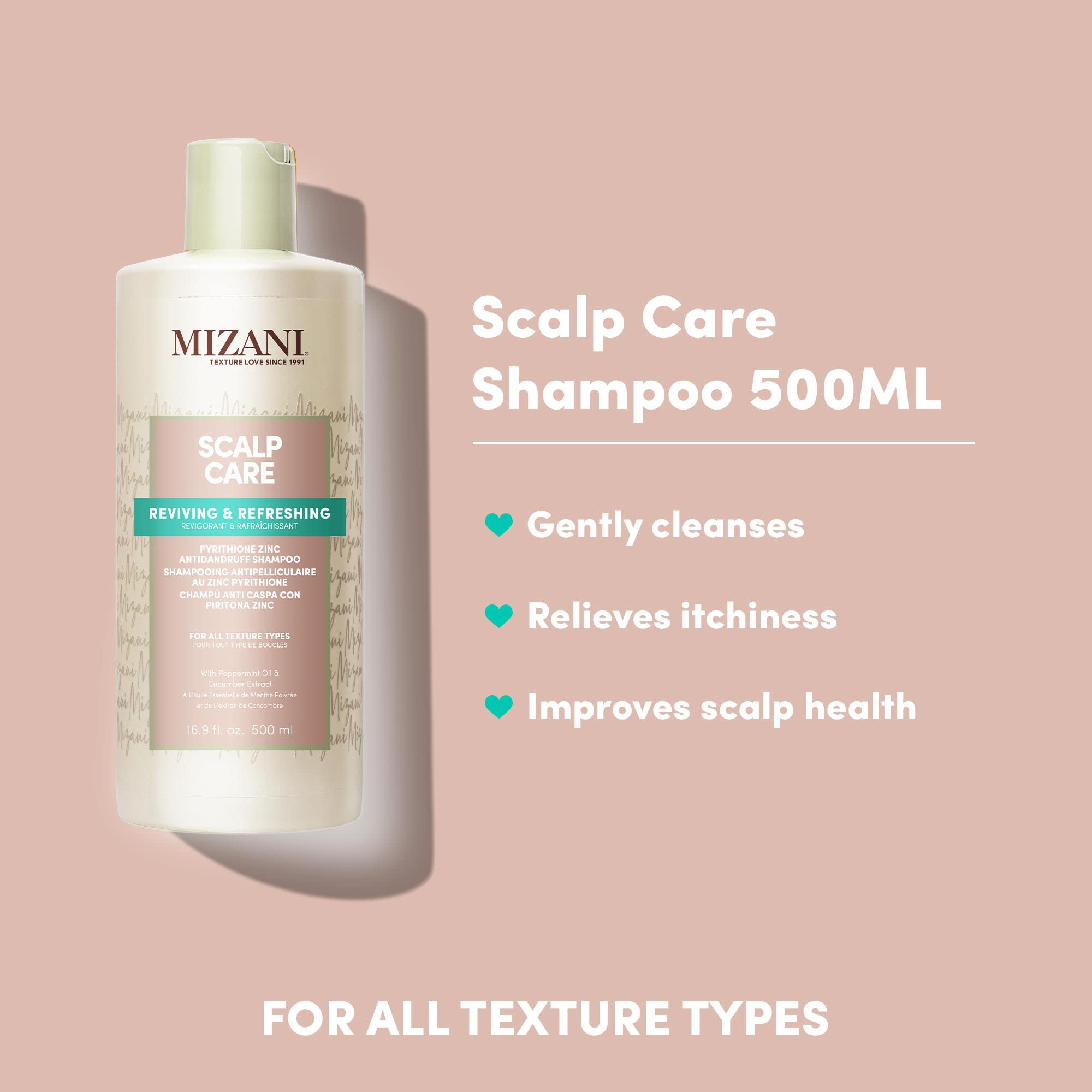 Aplicación en cuero cabelludo con Mizani durante el masaje.