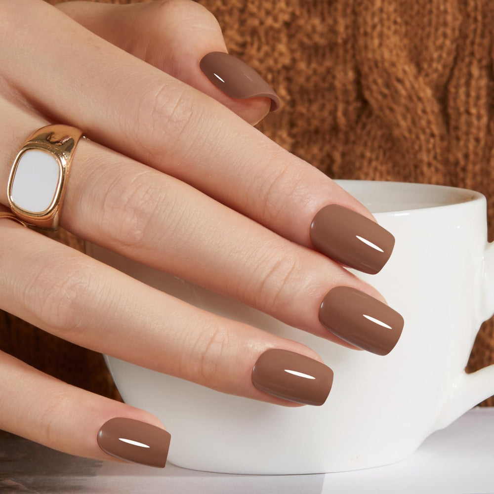 Modelones uñas postizas marrón corto cuadradas para un aspecto natural y pulido.