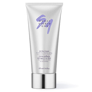 MONAT Studio One Air Dry Cream muestra textura suave para control del frizz y acabado natural.