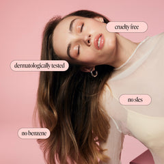 MONDAY HAIRCARE VOLUMEN: aplicación en manos para distribuir el producto
