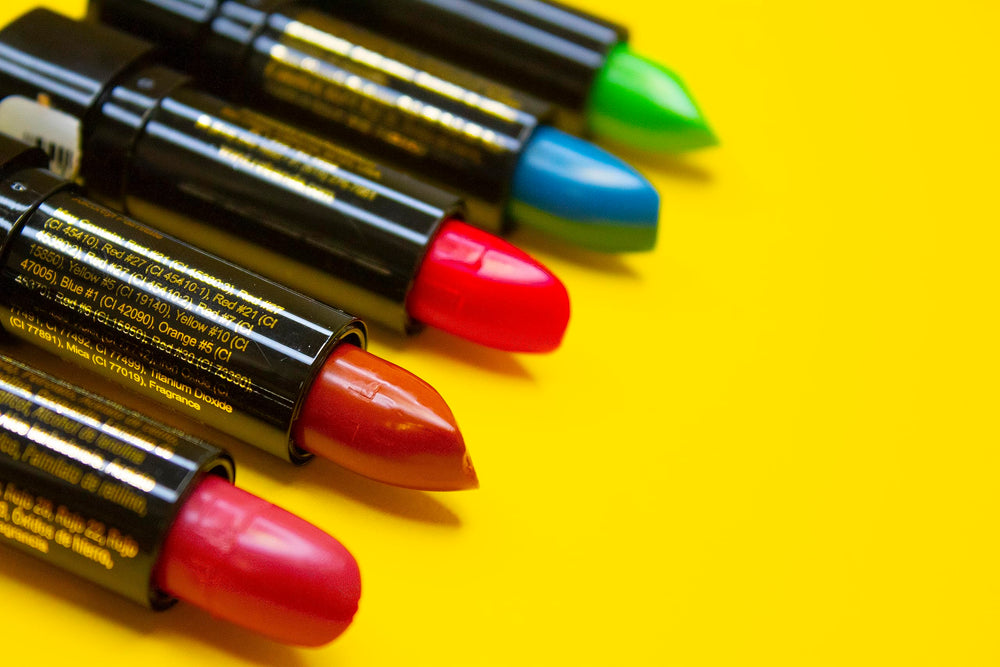 Mood Lips tinta labial 12 horas para mayor durabilidad.