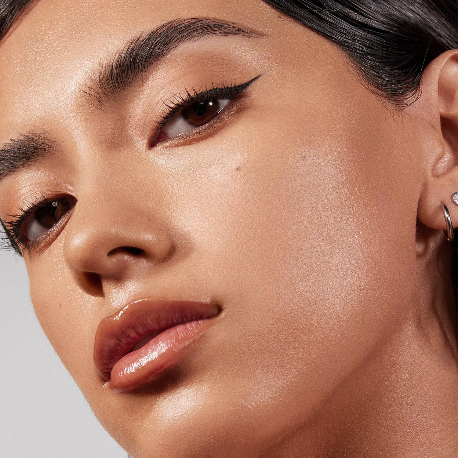 MORPHE Lightform brillo natural: piel luminosa y saludable