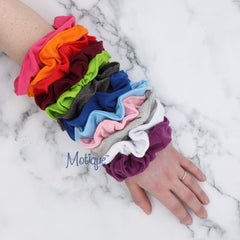Motique scrunchies grandes, uso versátil para diario, fiestas o trabajo