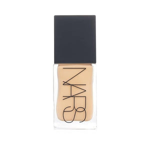 NARS base reflectante de luz L5 Fiji en botella, cobertura natural.