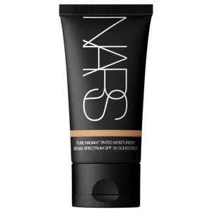 NARS Hidratante con tono radiante SPF 30 en botella, aporta color natural y protección diaria