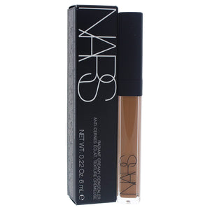 NARS Radiant Creamy Concealer Amande en envase, ideal para retoques ligeros durante el día.