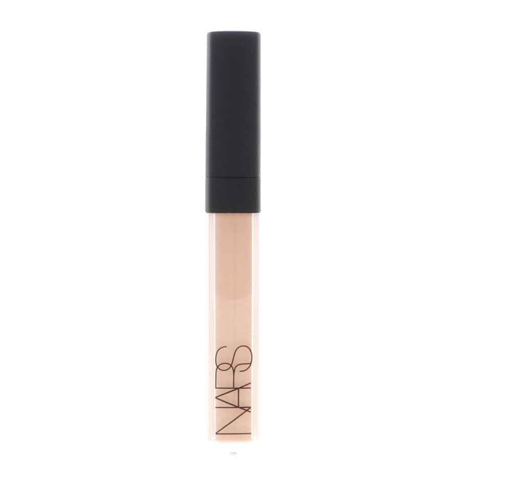 Cobertura de imperfecciones con el corrector NARS Radiant Creamy