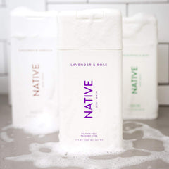 Native Body Wash con bote coco vainilla ofrece aroma reconfortante e hidratación ligera