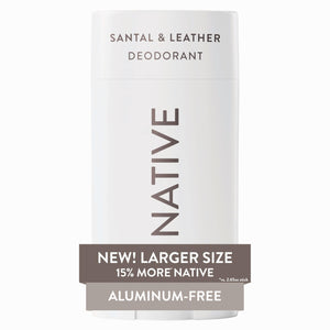 Native Desodorante Santal y Cuero, aplicación suave que desliza sin esfuerzo.