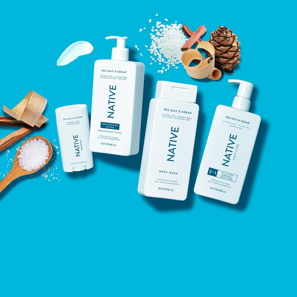 Native Sea Salt & Cedar, fórmula sin sulfatos para cabello ligero y limpio.