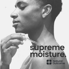 Muestra la textura hidratante del Serum Supreme en la piel.