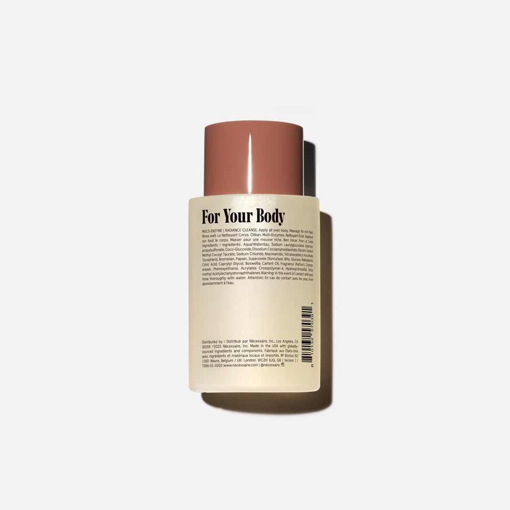 Espuma generosa del gel de ducha Nécessaire Olibanum para limpieza suave