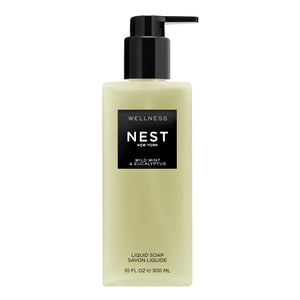 Jabón líquido NEST New York con dispensador, aroma menta salvaje y eucalipto para relajación diaria.