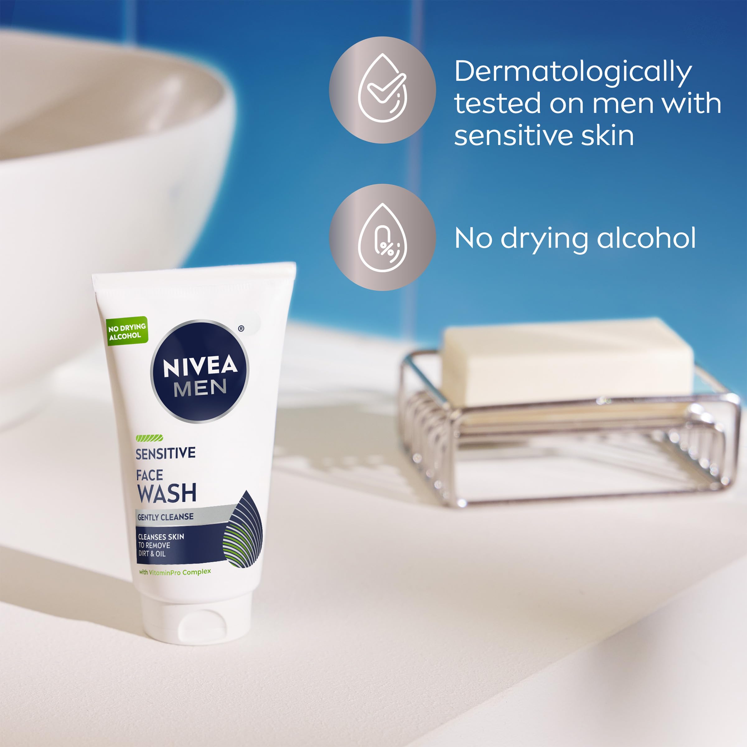 Fórmula sin alcohol de NIVEA MEN cuida piel sensible.