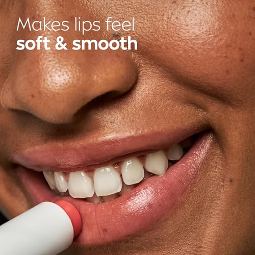 Envase compacto de NIVEA Peach Lip Care para bolso.