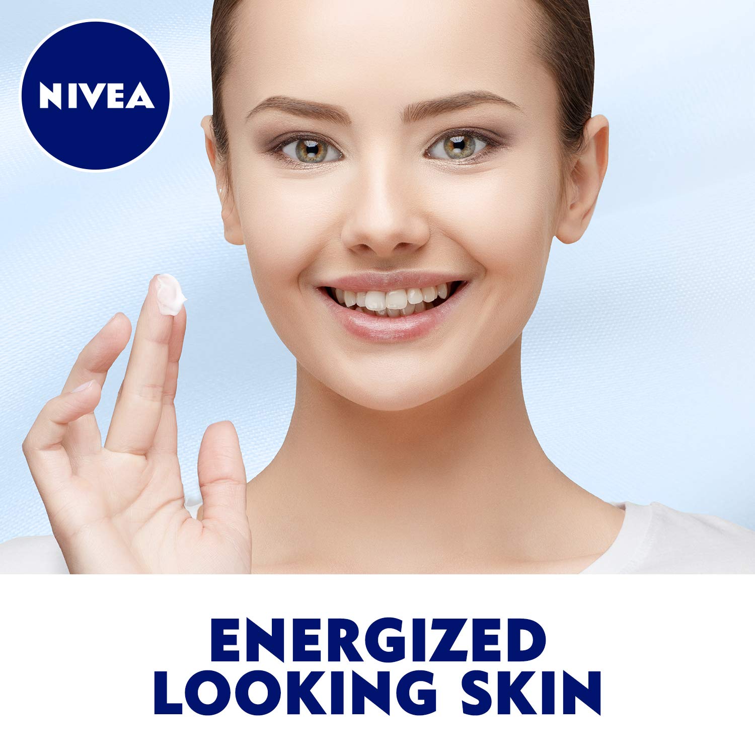 NIVEA Q10 Energy Glow crema día textura suave ofrece hidratación y confort