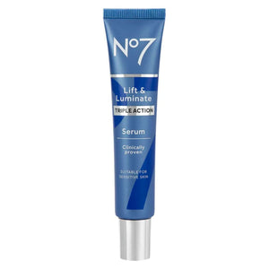 No7 Lift and Luminate: botella frontal del sérum para iluminación de la piel.
