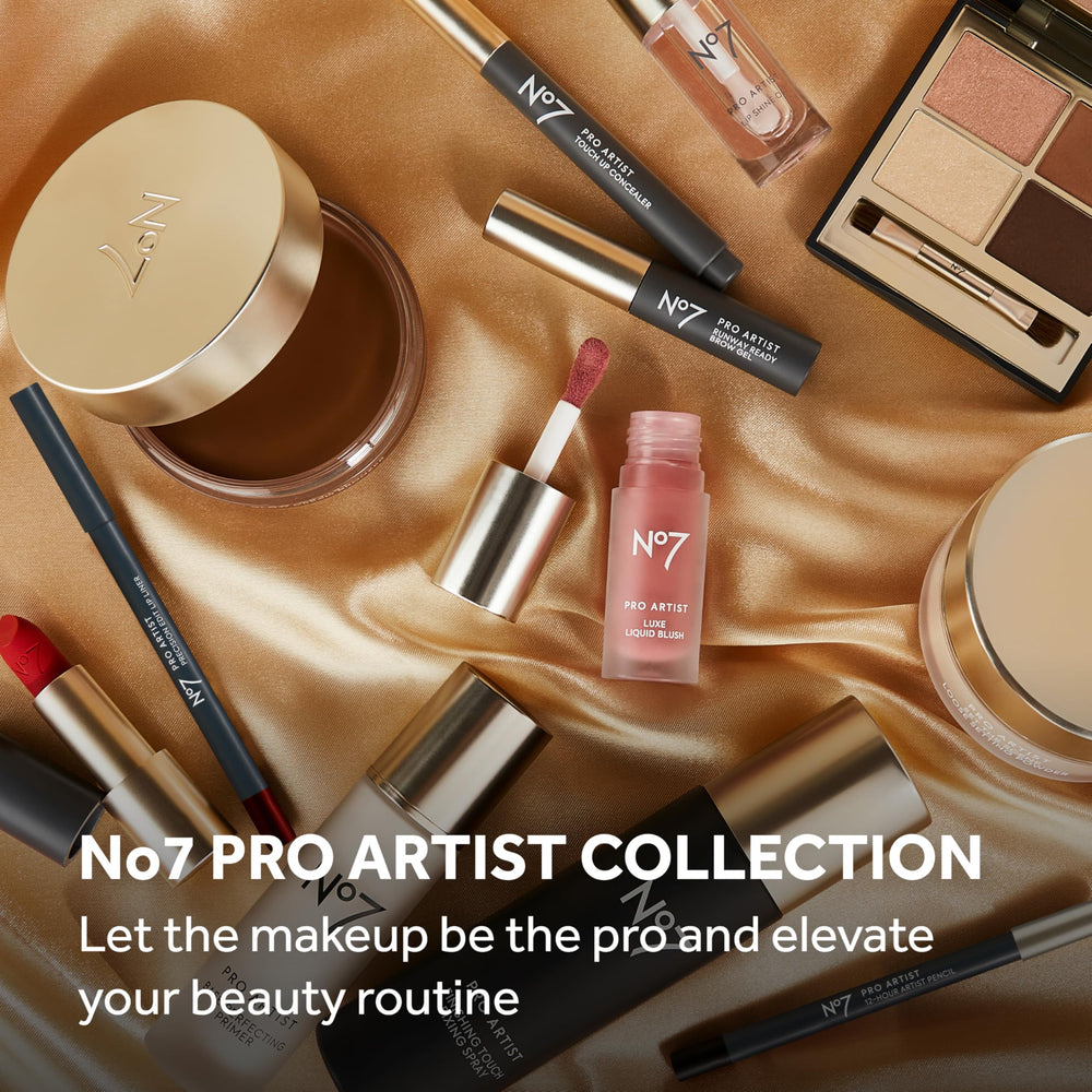 Envase de No7 Pro Artist Base Iluminador que inspira confianza al usarlo