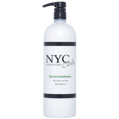 NYC Curls Acondicionador, vertido de la botella, deslizamiento suave y desenredo.