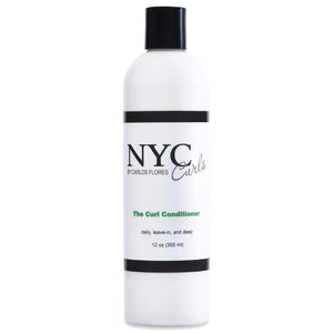 NYC Curls The Curl Conditioner botella: suavidad y deslizamiento para desenredar rizos.