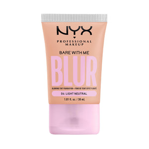 NYX Bare With Me Blur Tint Foundation con acabado difuminado para piel suave y uniforme.