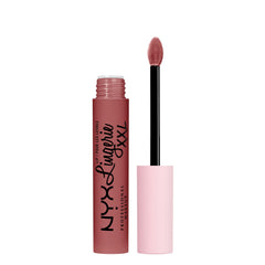 NYX Labial XXL Mate Strip'd Down en coral beige, acabado mate duradero.