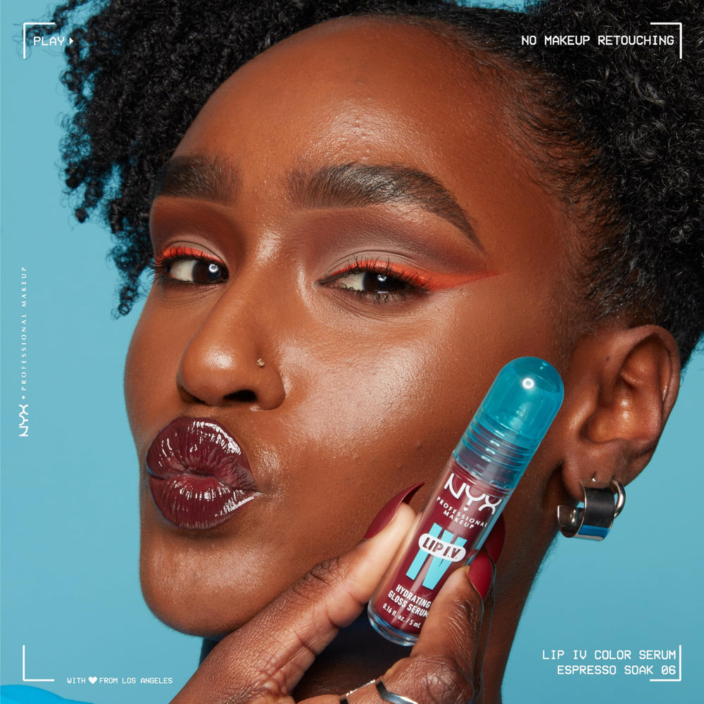 Lip IV contiene agua de coco y vitaminas para sensacion refrescante.