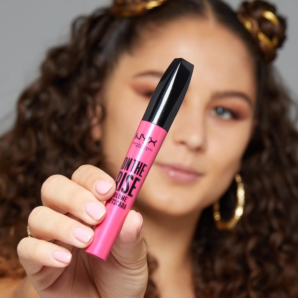 Pestañas definidas gracias a NYX On The Rise Volume Liftscara