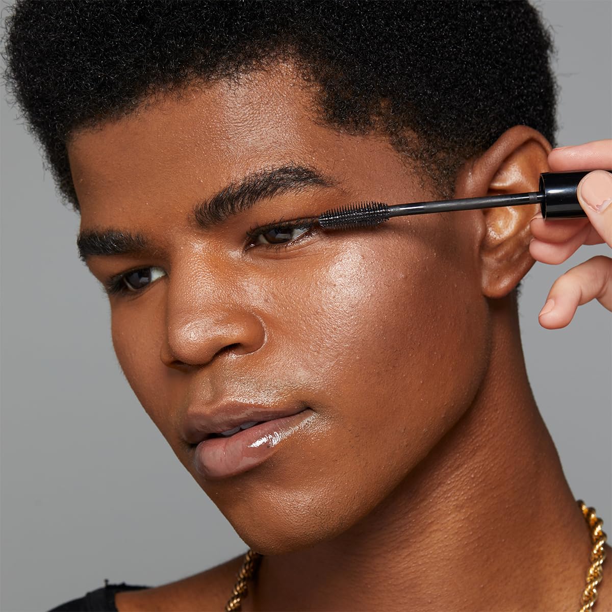 Uso diario con NYX On The Rise Volume Liftscara para un look completo