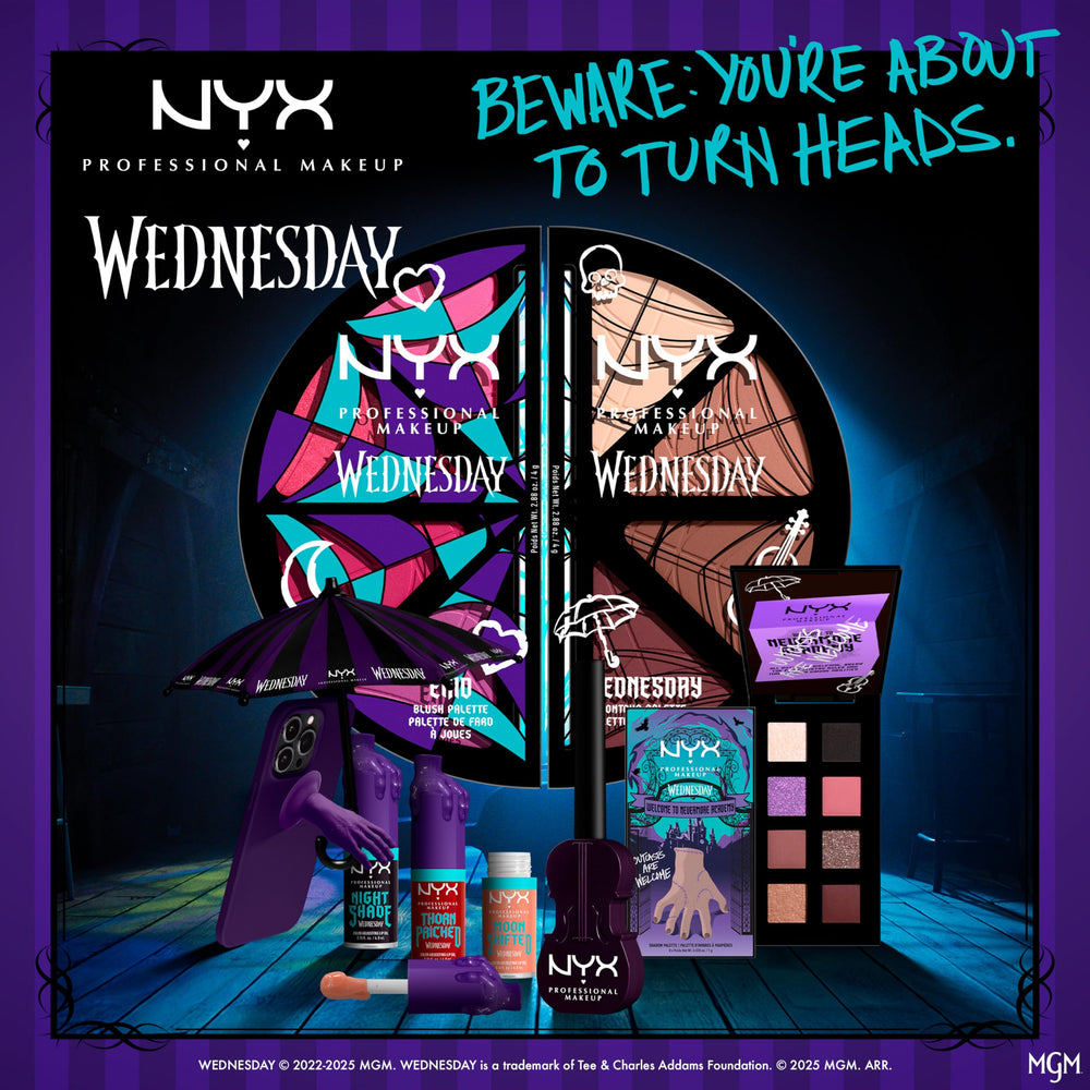 NYX Wednesday brillo satinando los labios con efecto duradero.