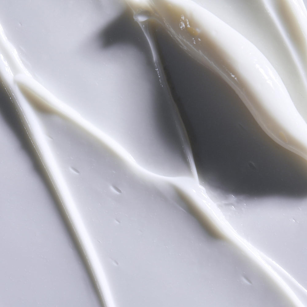 Obagi postbióticos y ceramidas protegen la barrera facial.