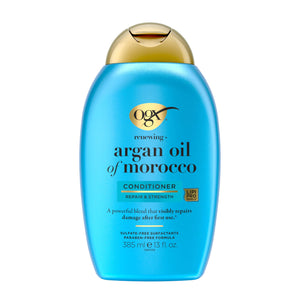 OGX Renewing Acondicionador Argán: vertido suave desde la botella para inicio de reparación