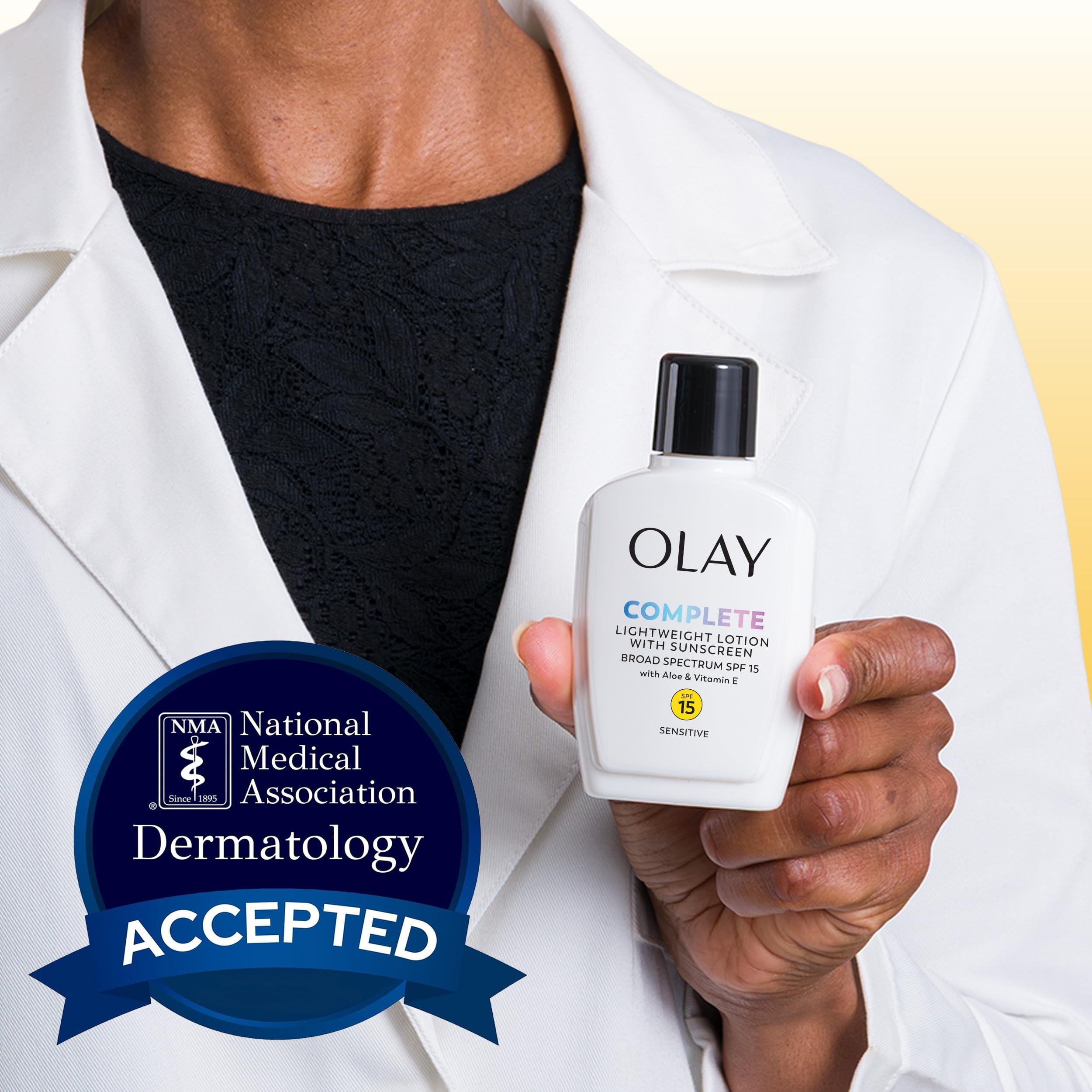 Fórmula suave de Olay Complete para piel sensible y sin parabenos.