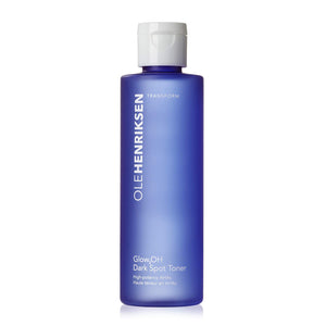 Ole Henriksen Glow2OH tonificador exfoliante en botella para un tono uniforme.