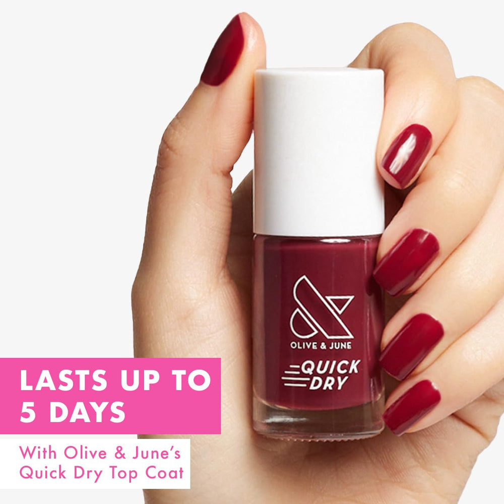 Esmalte Olive & June con brocha amplia para cobertura uniforme