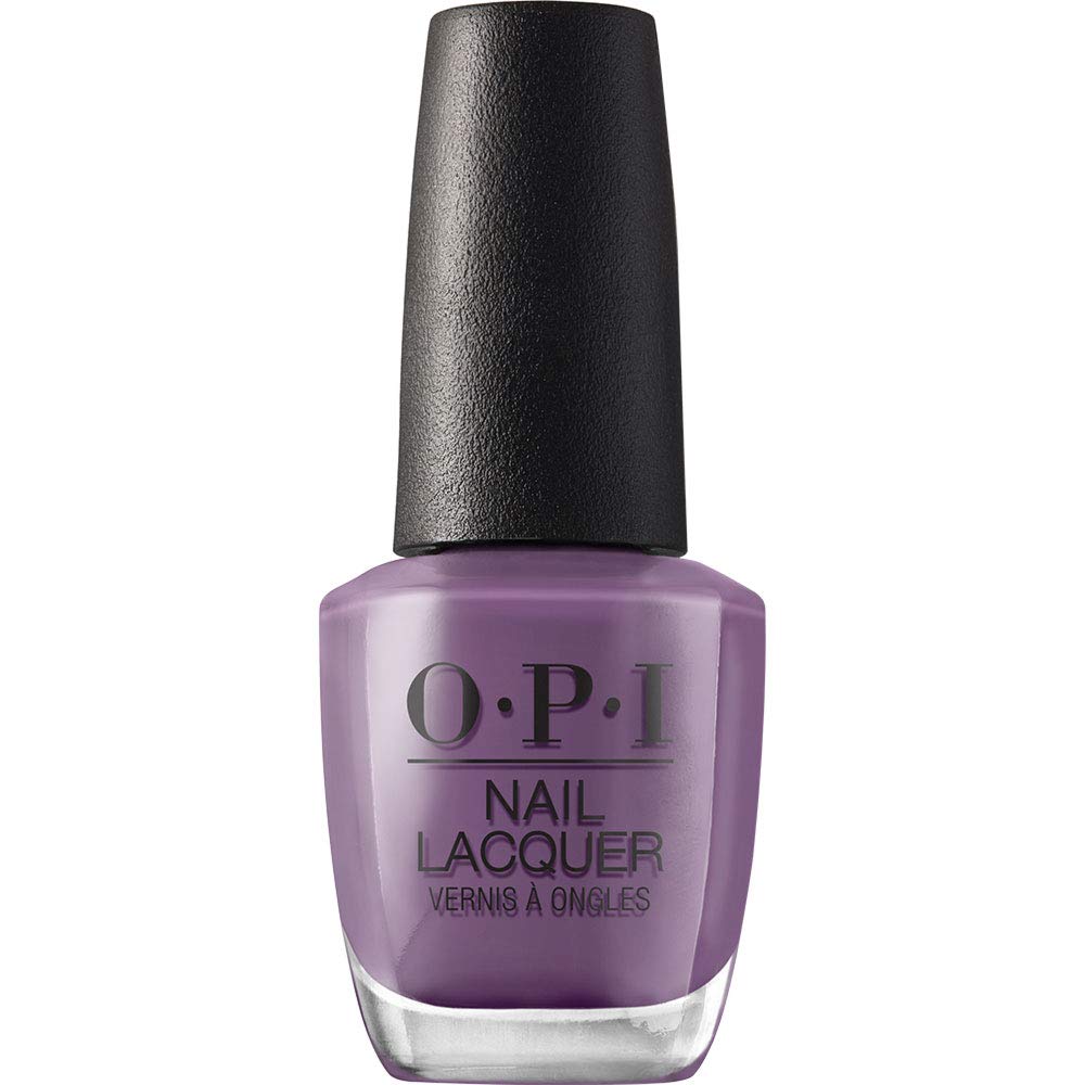 OPI Grandma Kissed a Gaucho: botella con muestra de tono púrpura oscuro para color