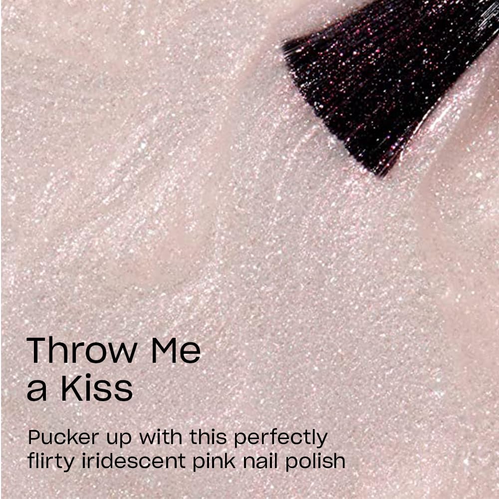 OPI Throw Me A Kiss, aplicador ancho para cobertura suave y uniforme.